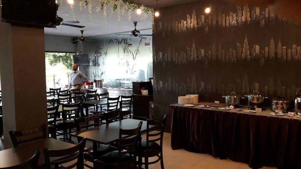 吉隆坡国际机场和klia2巴里酒店 雪邦 外观 照片